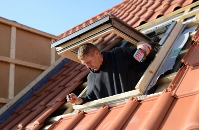 Pose de fenêtres de toit Velux à Voulton